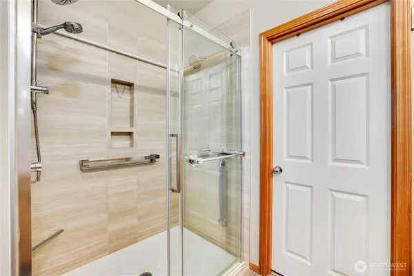 $775,000 | 13708 143rd Avenue East, Orting, WA 98360