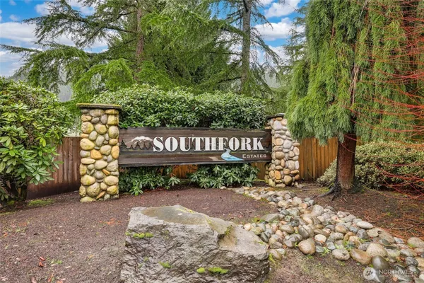 $775,000 | 13708 143rd Avenue East, Orting, WA 98360