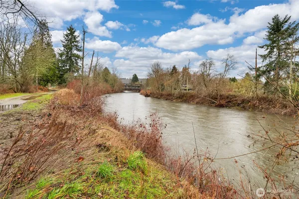 $775,000 | 13708 143rd Avenue East, Orting, WA 98360