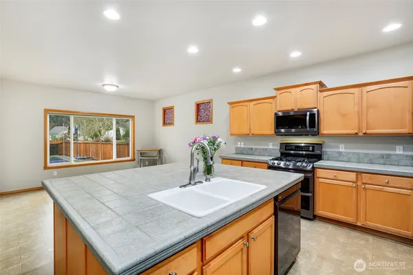 $775,000 | 13708 143rd Avenue East, Orting, WA 98360