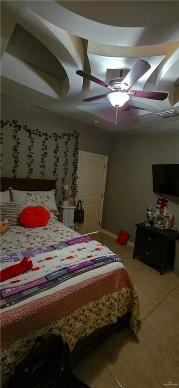 1305 Mountain Road Mission, TX 78573 - Photo 27 of 43 a bedroom with a bed and dresser