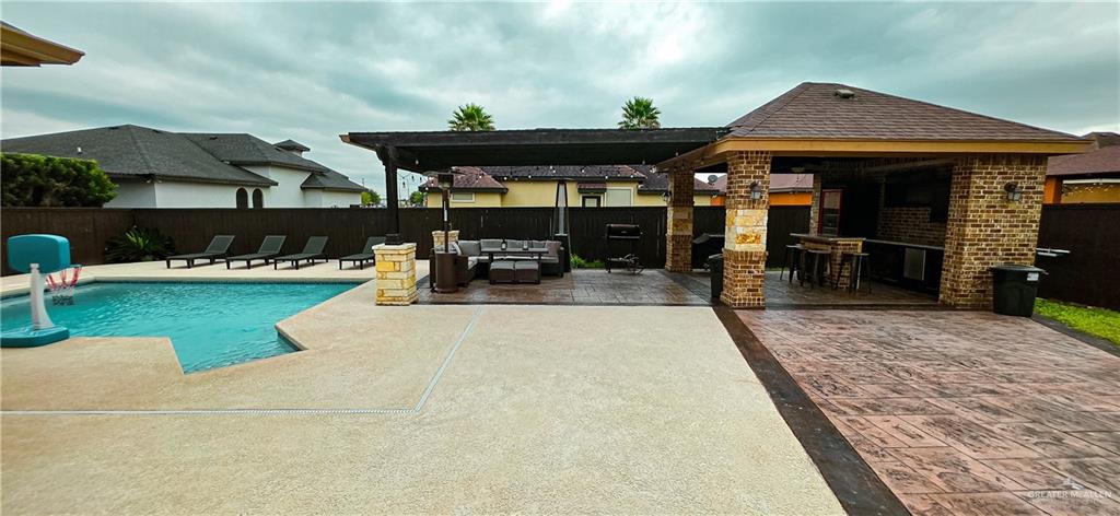 1305 Mountain Road Mission, TX 78573 - Photo 33 of 43 an outdoor space view with a sitting space