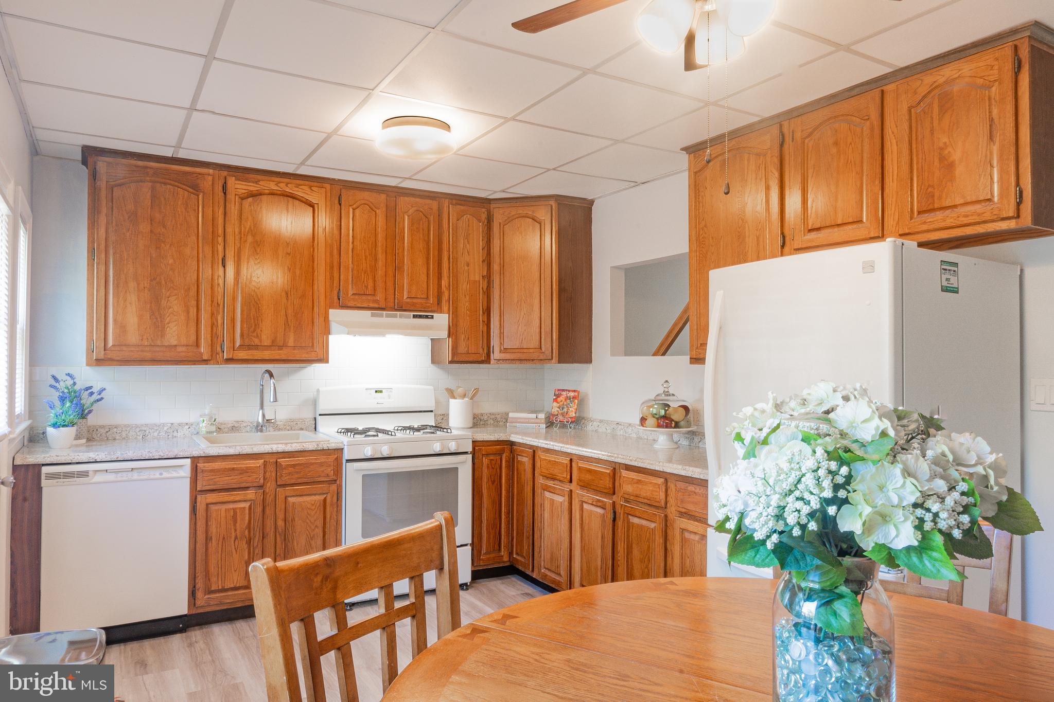 4009 6th Street Baltimore, MD 21225 - Photo 5 of 18