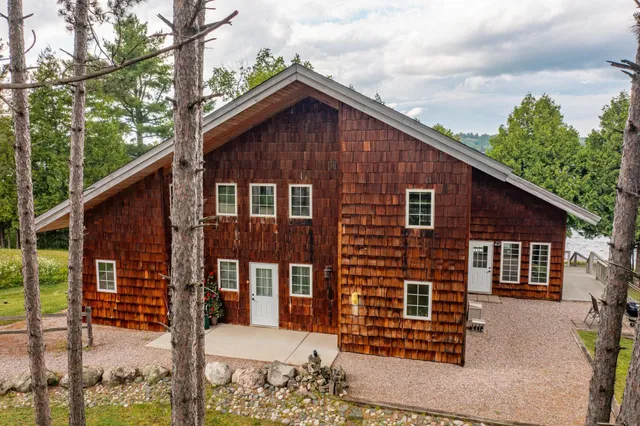 $875,000 | 105 North Klondike Drive, Ely, MN 55731