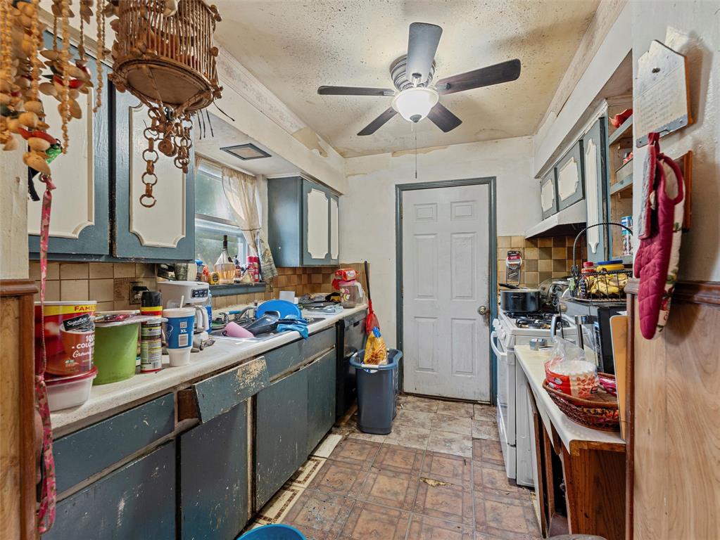 654 Rutgers Drive Lancaster, TX 75134 - Photo 9 of 18 a view of a storage & utility room