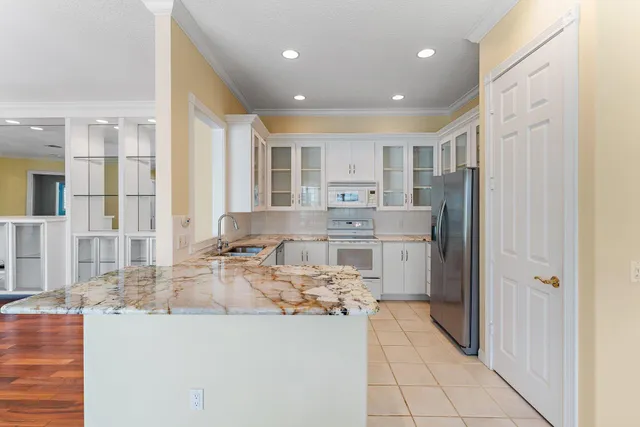 $900,000 | 215 New Haven Boulevard, Jupiter, FL 33458