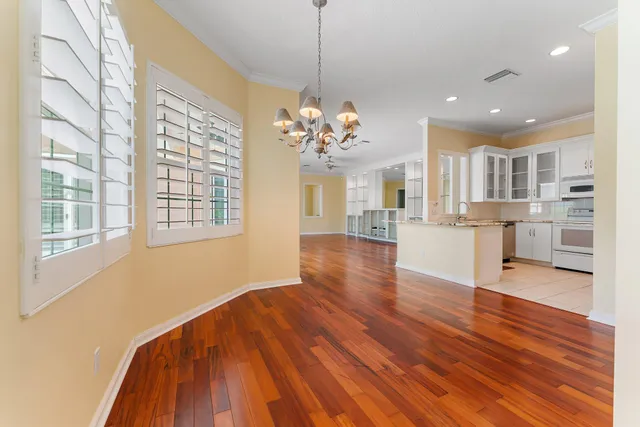 $900,000 | 215 New Haven Boulevard, Jupiter, FL 33458