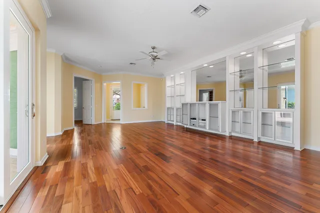 $900,000 | 215 New Haven Boulevard, Jupiter, FL 33458