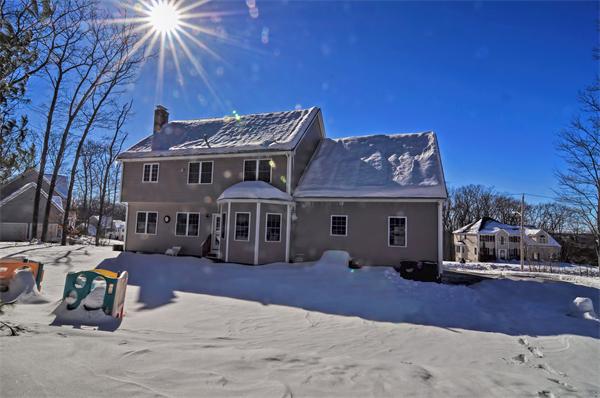 43 Highridge Road Bellingham, MA 02019 - Photo 3 of 30 Gallery Image 3