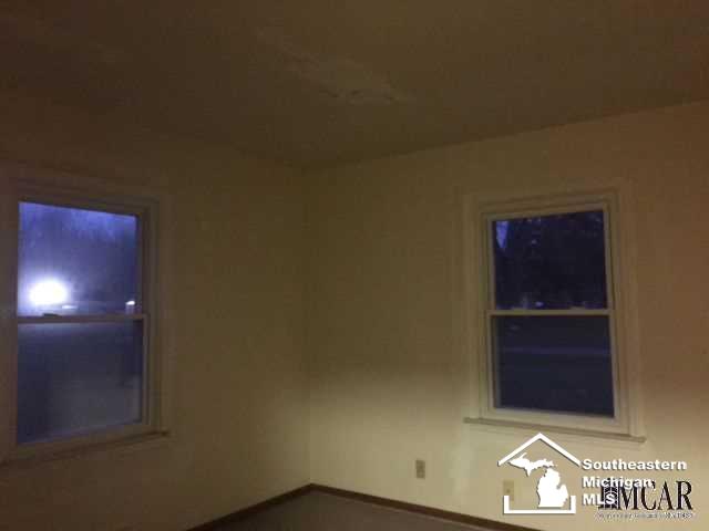 7595 Douglas Road Lambertville, MI 48144 - Photo 8 of 8 21436000-7.JPG