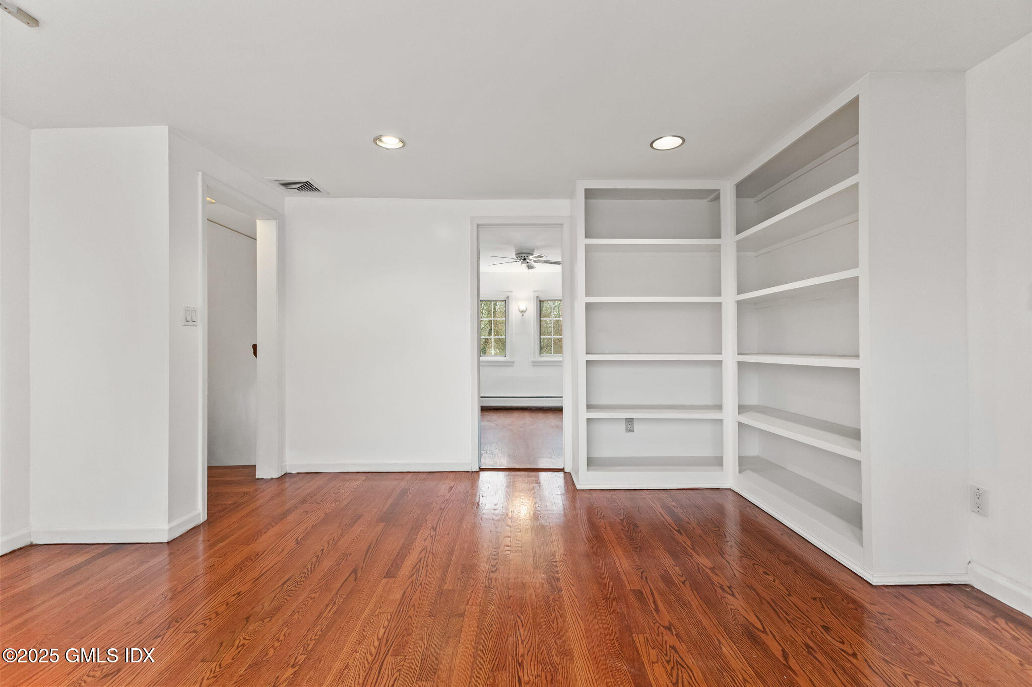 1 Driftway Greenwich, CT 06830 - Photo 18 of 48 29-web-or-mls-1-driftway