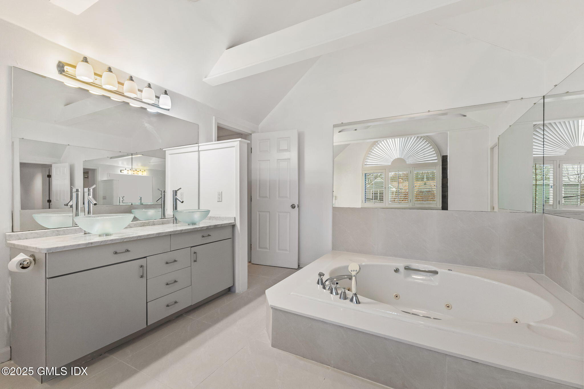 1 Driftway Greenwich, CT 06830 - Photo 25 of 48 40-web-or-mls-1-driftway