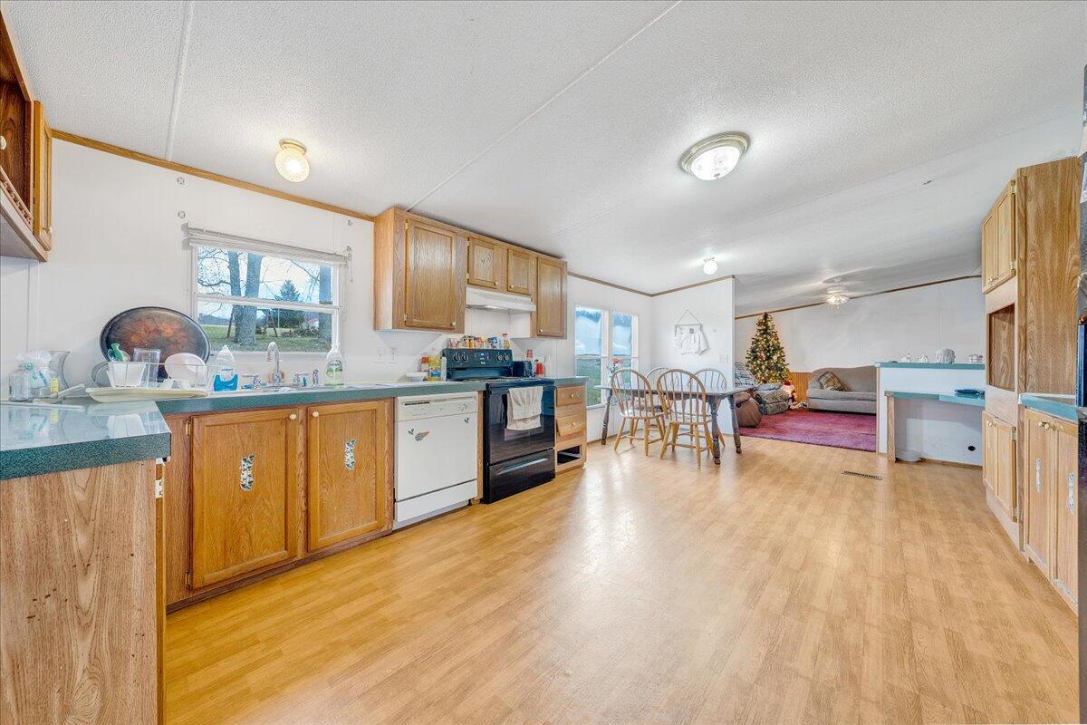488 Long Level Road Southwest Floyd, VA 24091 - Photo 6 of 38 06-MIB08634