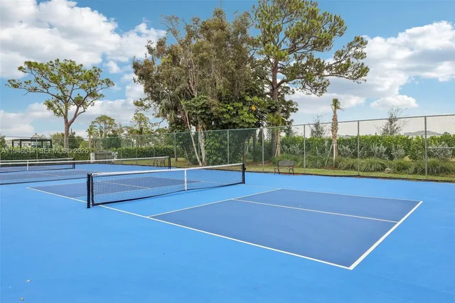 $187,500 | 4725 Lucerne Lakes Boulevard East, Unit 405, Lake Worth, FL 33467