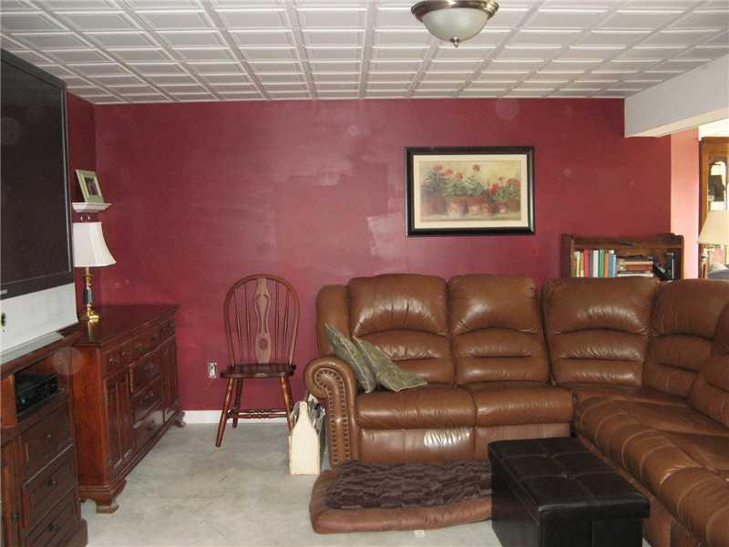 117 West Ridge Road Cornville, ME 04976 - Photo 9 of 23 Den/Family/Great Room.