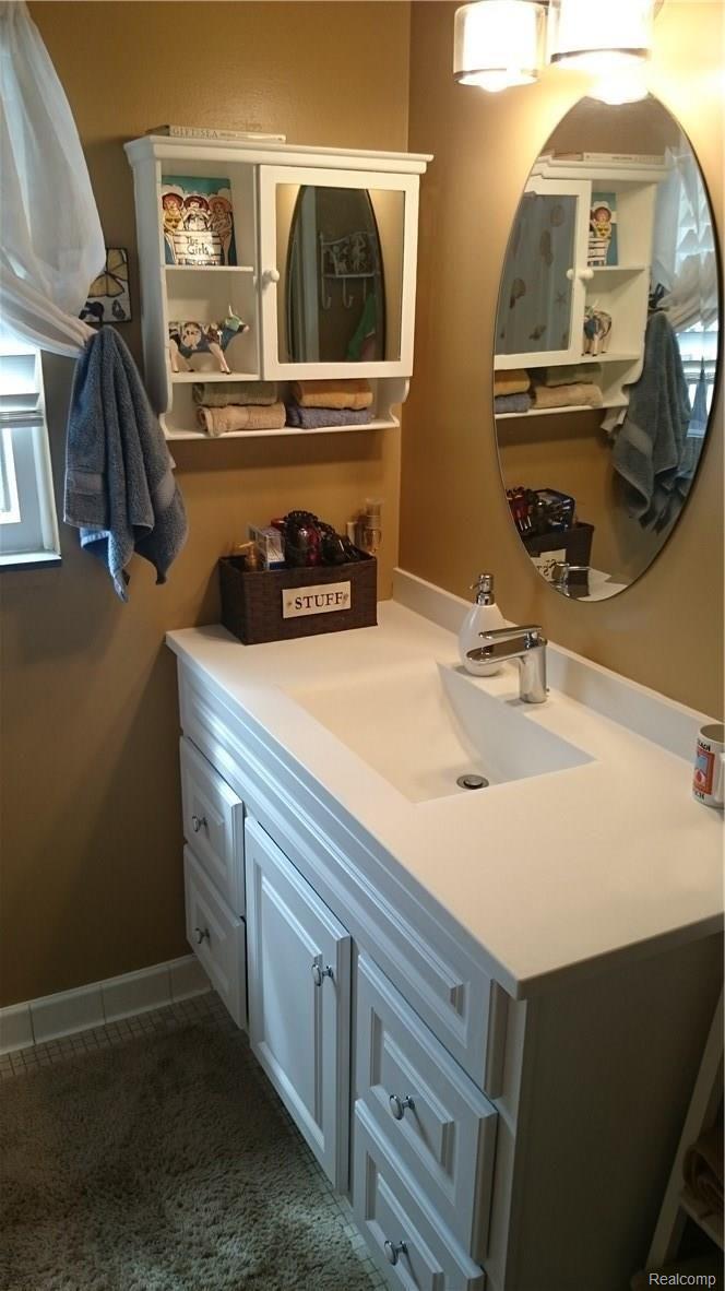 417 Baldwin Avenue, Unit 13 Rochester, MI 48307 - Photo 13 of 28 Full Bath