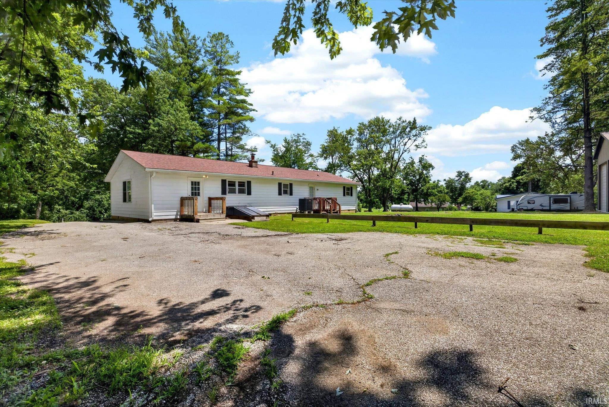 8380 South Fairfax Road Bloomington, IN 47401 - Photo 29 of 38