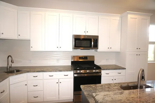 $5,100 | 99-9 Moody Street, Unit PH #9, Waltham, MA 02453