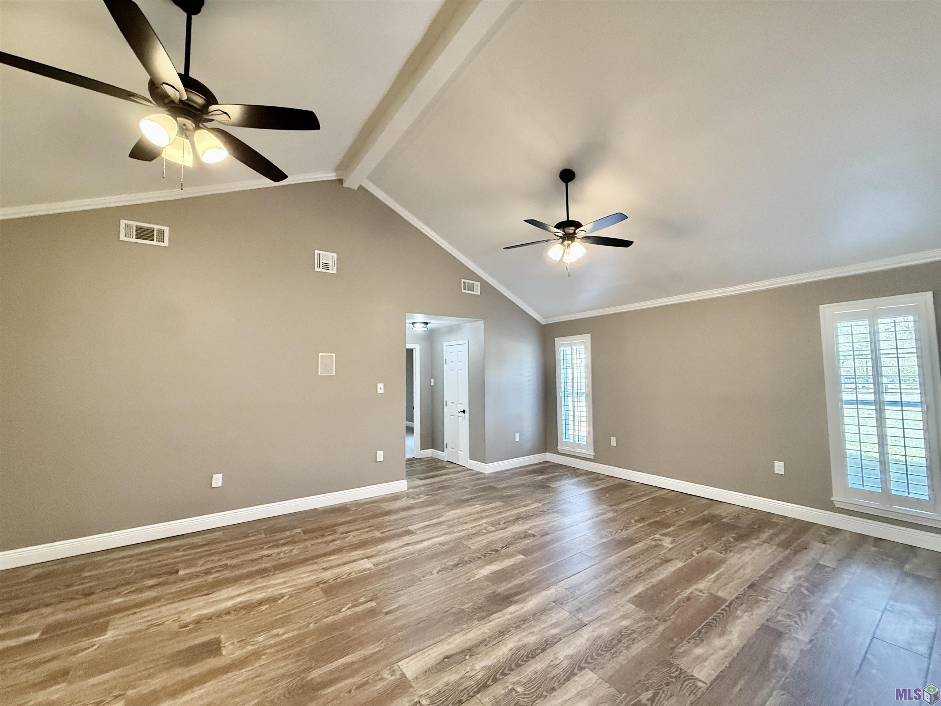 16706 Planchet Road Greenwell Springs, LA 70739 - Photo 4 of 32 MAIN HOUSE FAMILY ROOM