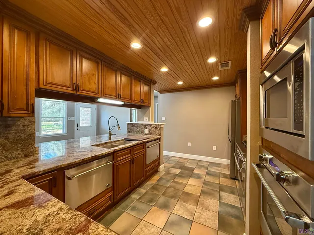 $480,000 | 16706 Planchet Road, Greenwell Springs, LA 70739