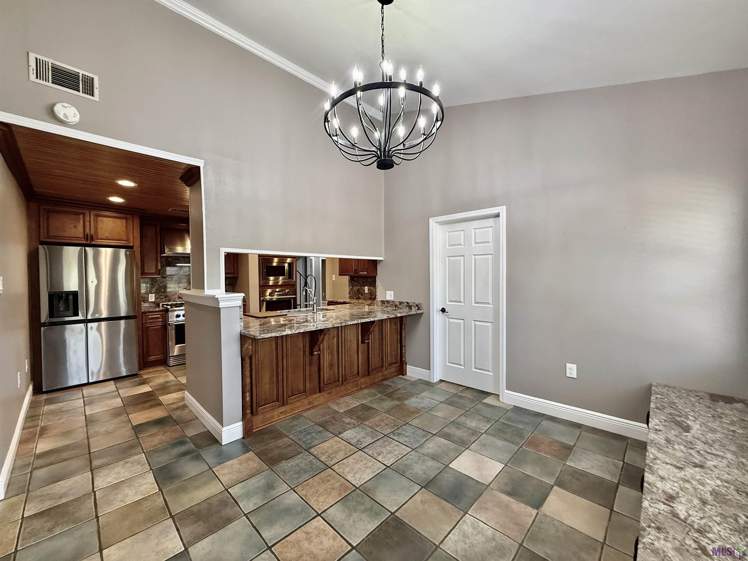 16706 Planchet Road Greenwell Springs, LA 70739 - Photo 7 of 32 MAIN HOUSE DINING