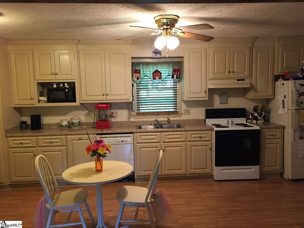 502 Timberlane Road Greer, SC 29651 - Photo 5 of 19 Gallery Image 5