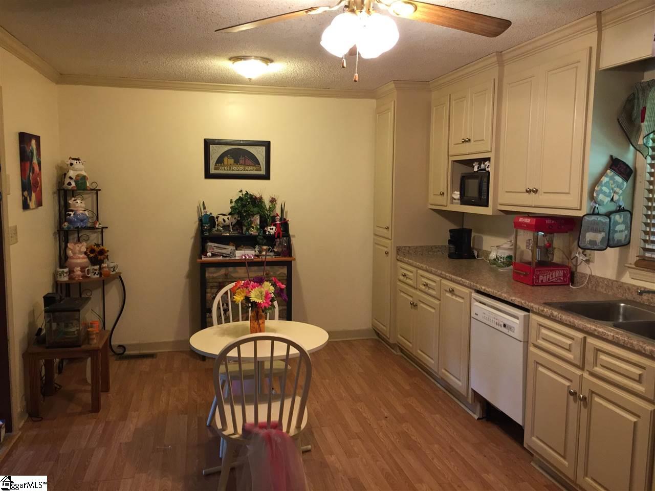 502 Timberlane Road Greer, SC 29651 - Photo 6 of 19 Gallery Image 6
