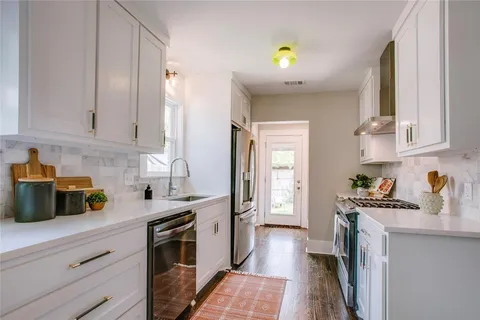 $549,000 | 302 North Waverly Drive, Dallas, TX 75208