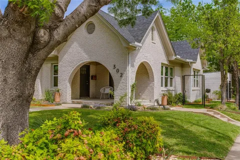 $549,000 | 302 North Waverly Drive, Dallas, TX 75208