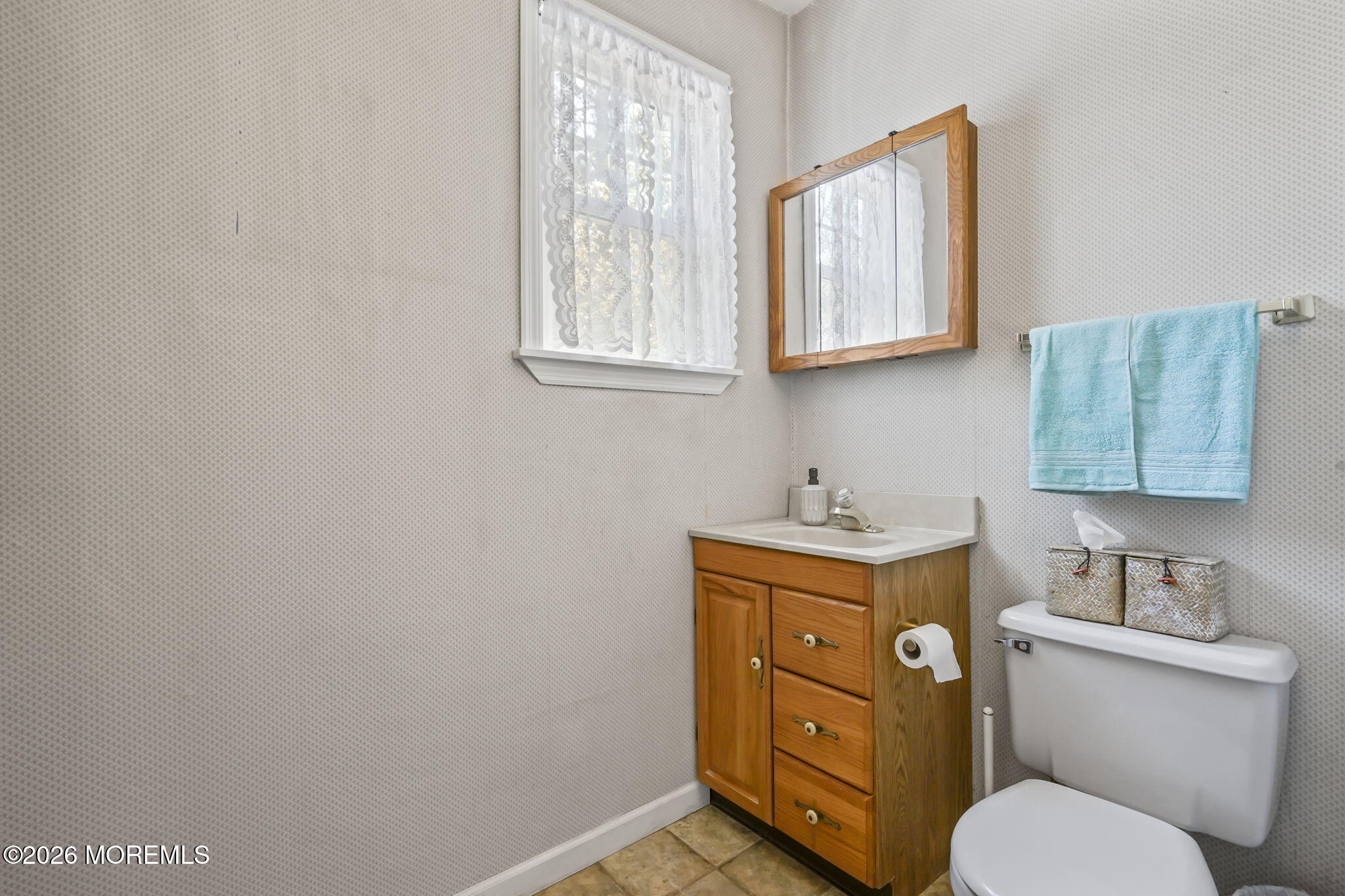 636 Ridgedale Avenue Woodbridge, NJ 07095 - Photo 17 of 32 18-web-or-mls-DSC08406