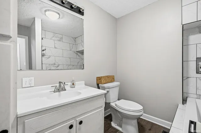 $164,900 | 1325 South K Street, Elwood, IN 46036