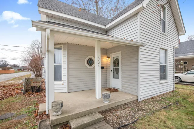 $164,900 | 1325 South K Street, Elwood, IN 46036