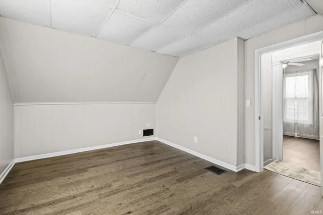 $164,900 | 1325 South K Street, Elwood, IN 46036