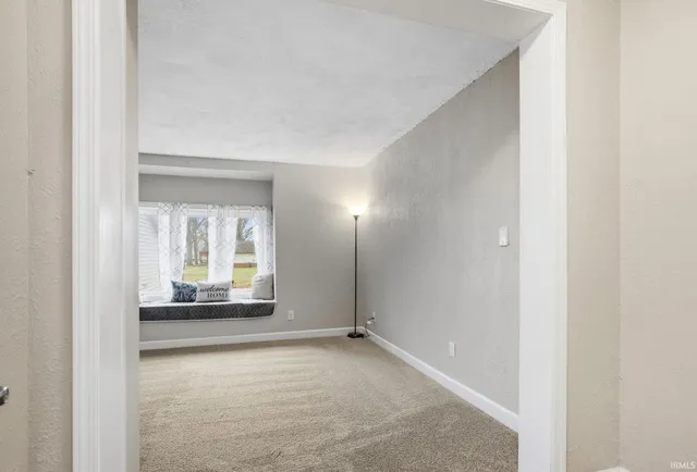 $164,900 | 1325 South K Street, Elwood, IN 46036