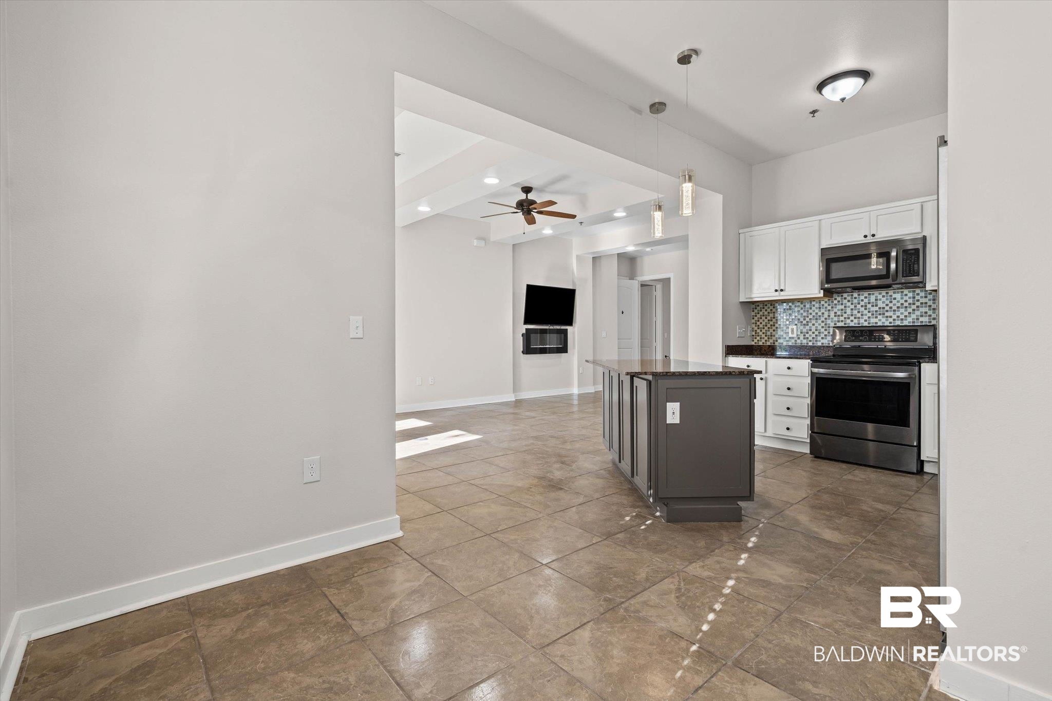 1430 Regency Road, Unit C202 Gulf Shores, AL 36542 - Photo 10 of 27 Large Breakfast area