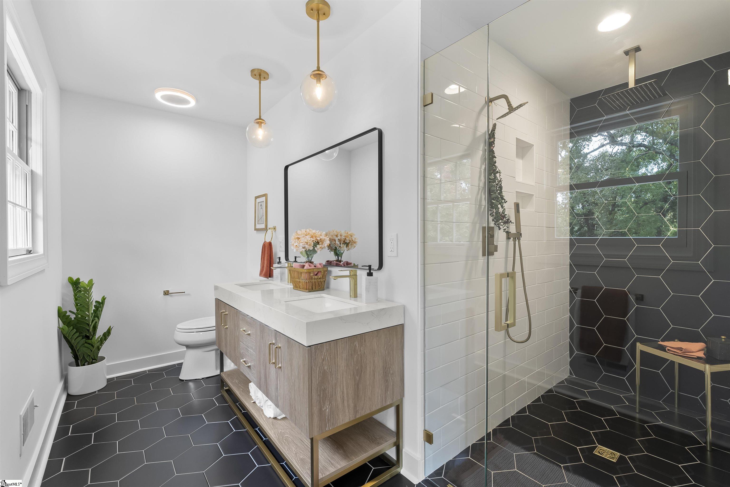 210 Hermitage Road Greenville, SC 29615 - Photo 19 of 36