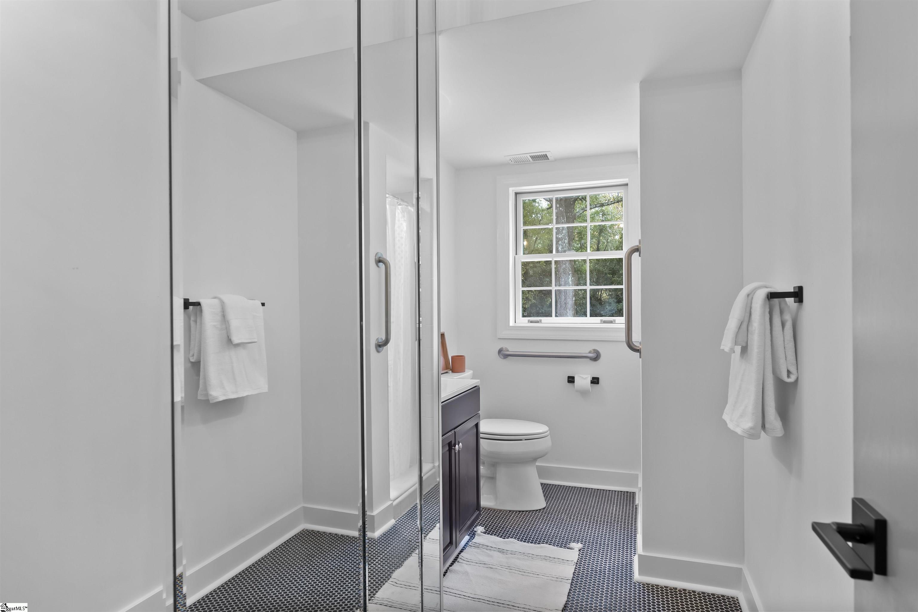 210 Hermitage Road Greenville, SC 29615 - Photo 30 of 36