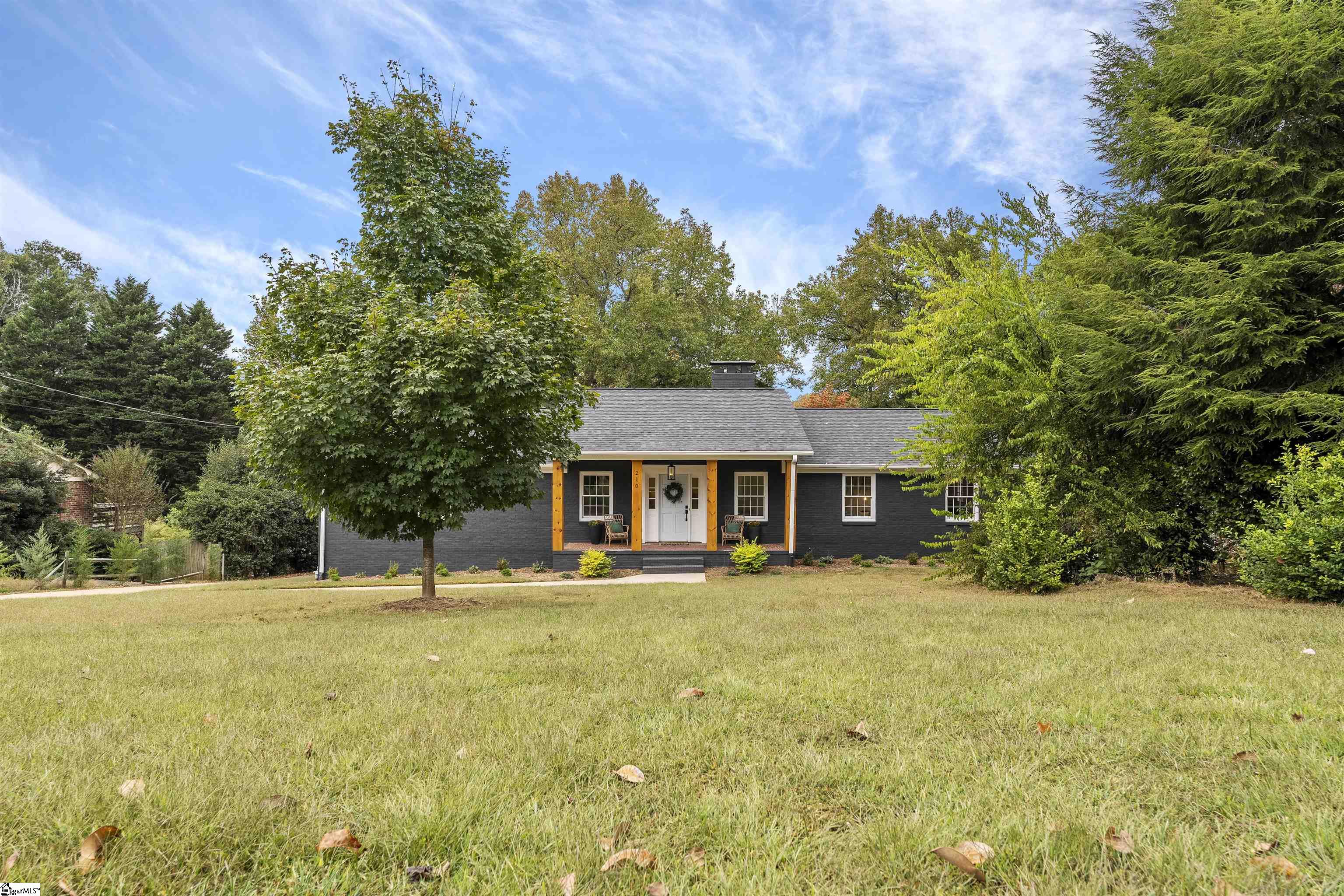 210 Hermitage Road Greenville, SC 29615 - Photo 3 of 36