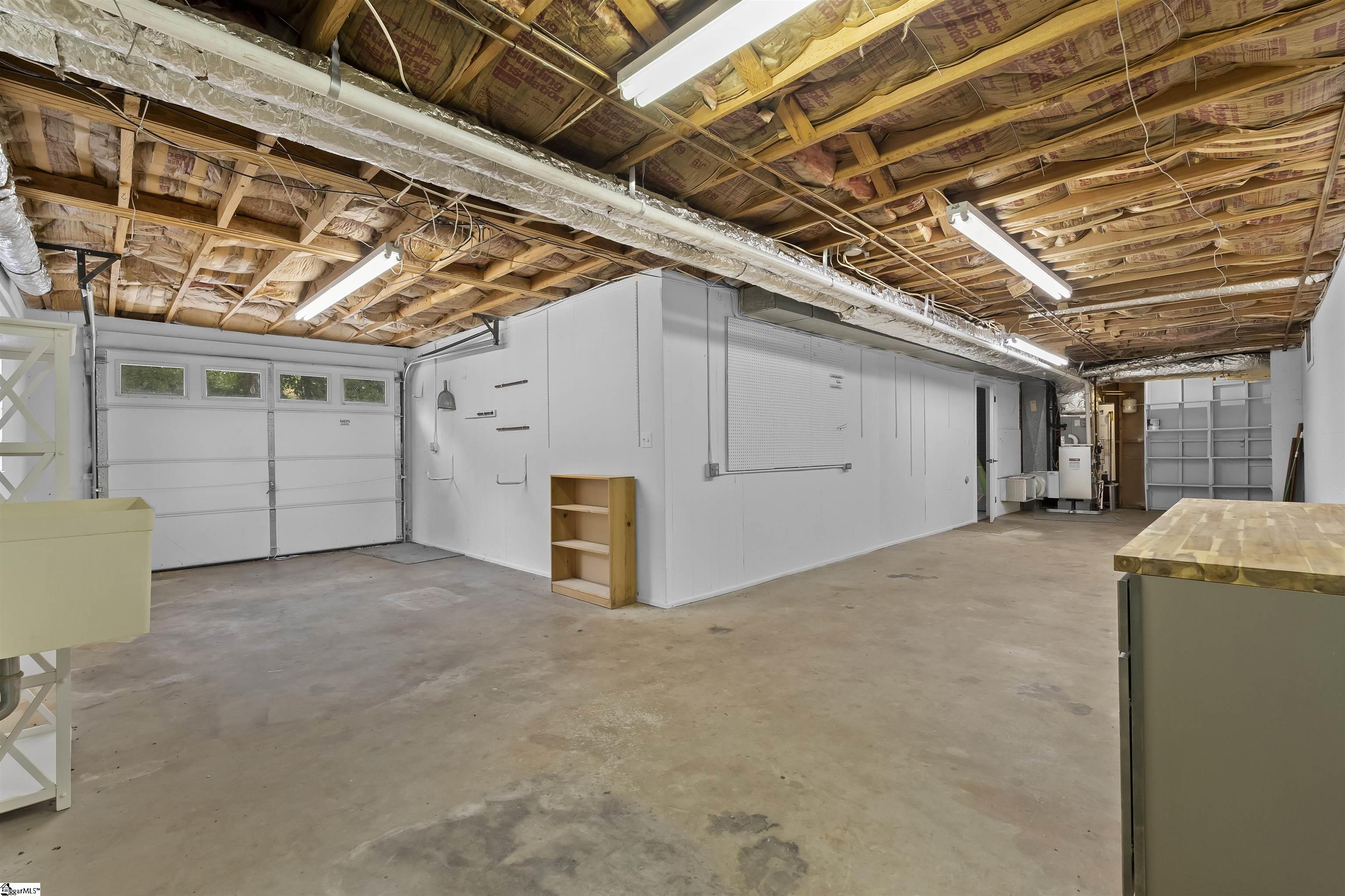 210 Hermitage Road Greenville, SC 29615 - Photo 32 of 36