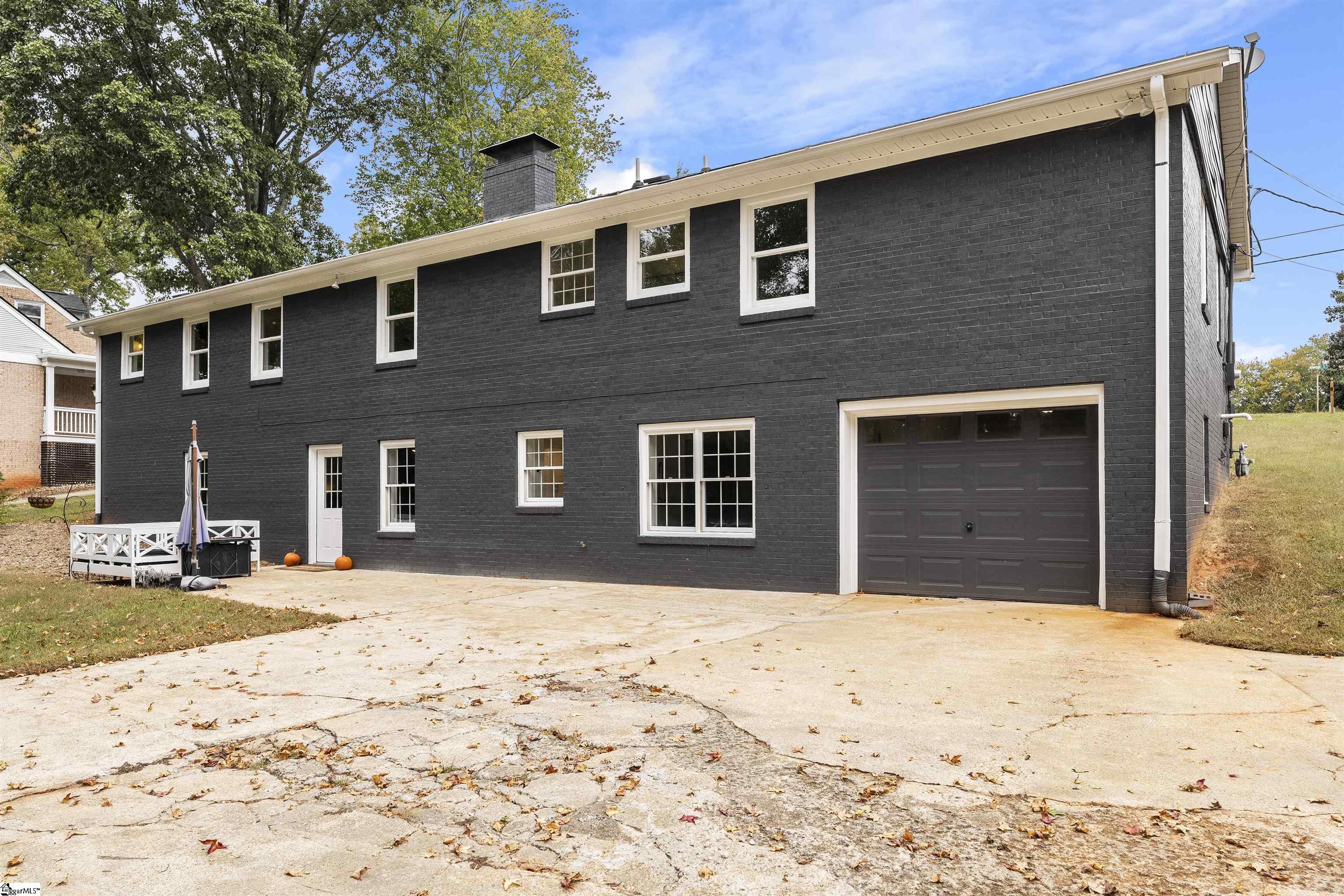 210 Hermitage Road Greenville, SC 29615 - Photo 34 of 36