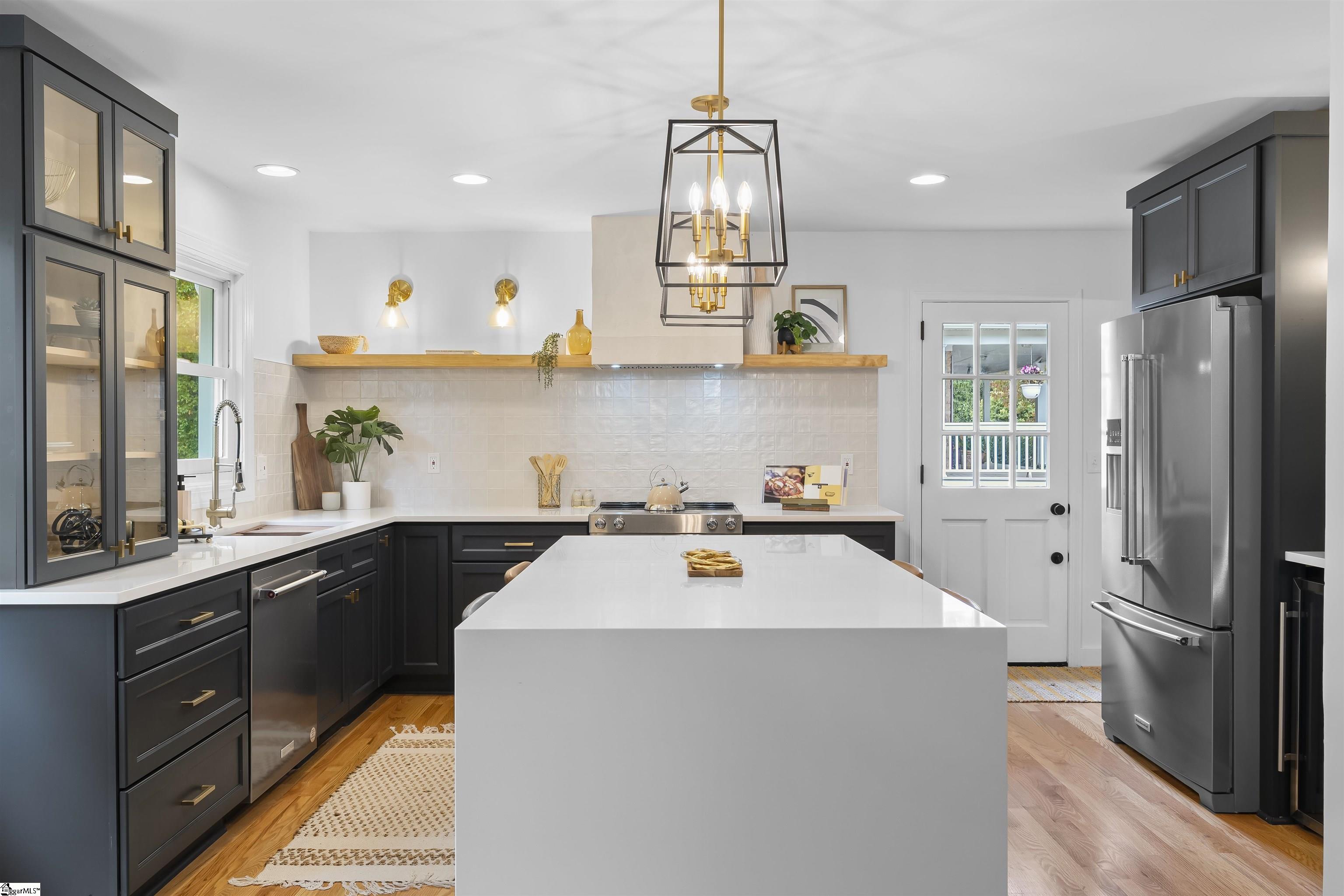 210 Hermitage Road Greenville, SC 29615 - Photo 9 of 36