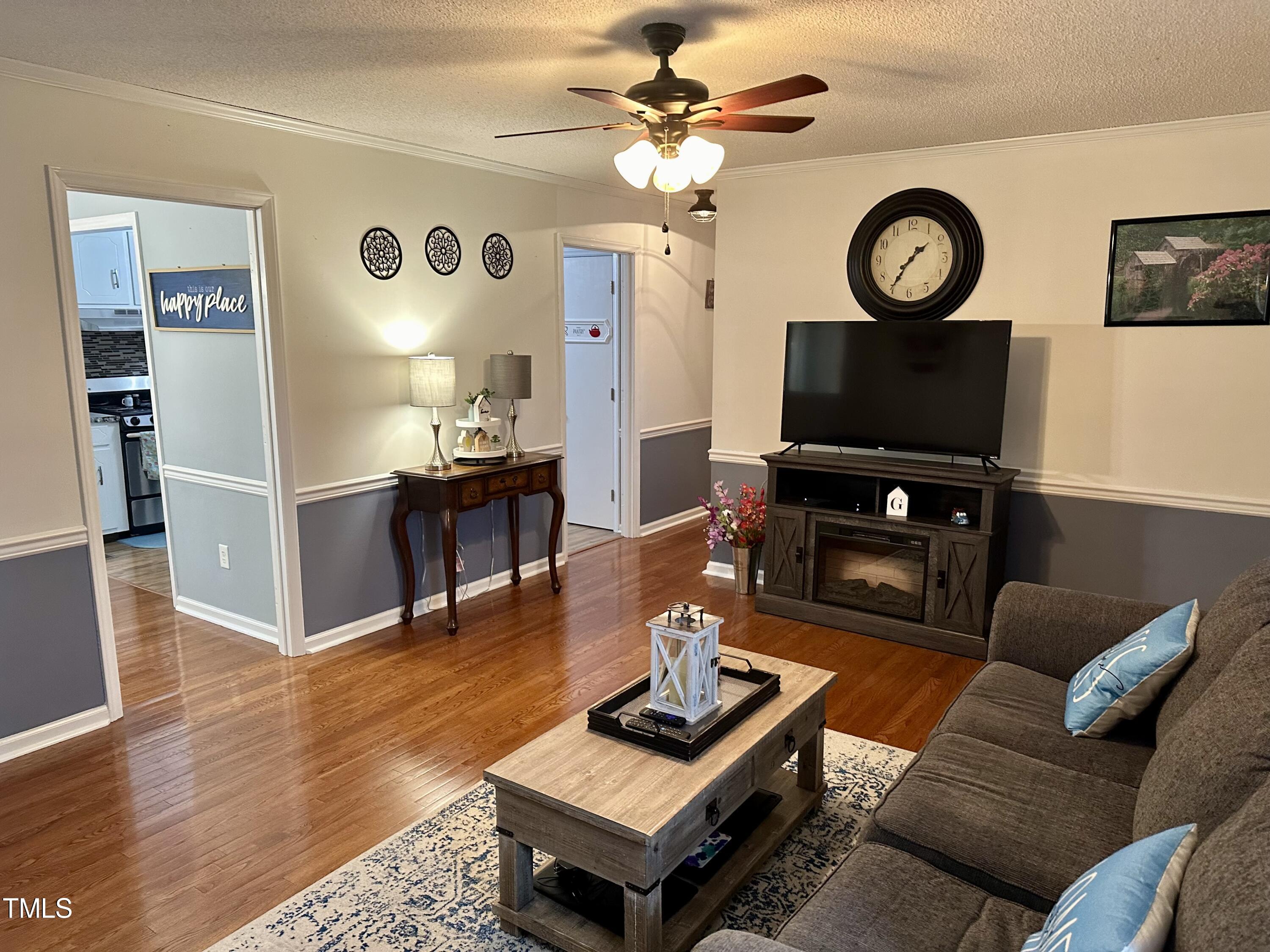 242 Edwards Road Henderson, NC 27537 - Photo 9 of 21 IMG_E1175