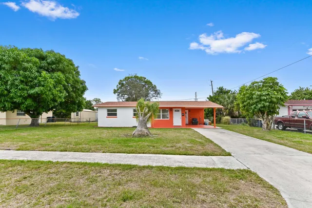 $324,900 | 908 East Hall Street, Stuart, FL 34994