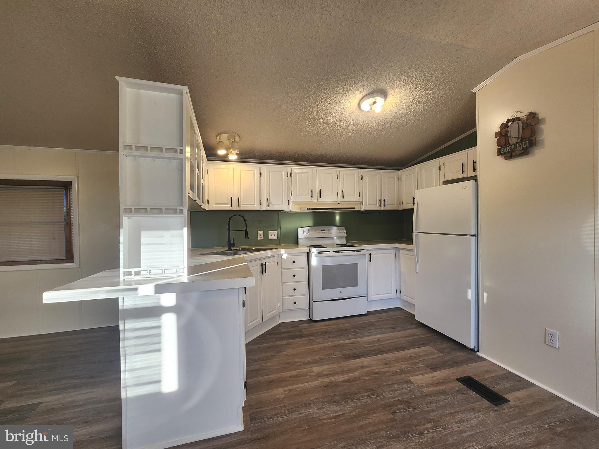 63 Walker Avenue Gettysburg, PA 17325 - Photo 7 of 33