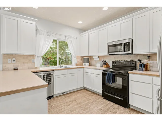 $500,000 | 5709 Southeast 18th Court, Gresham, OR 97080