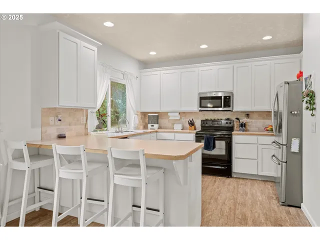 $500,000 | 5709 Southeast 18th Court, Gresham, OR 97080