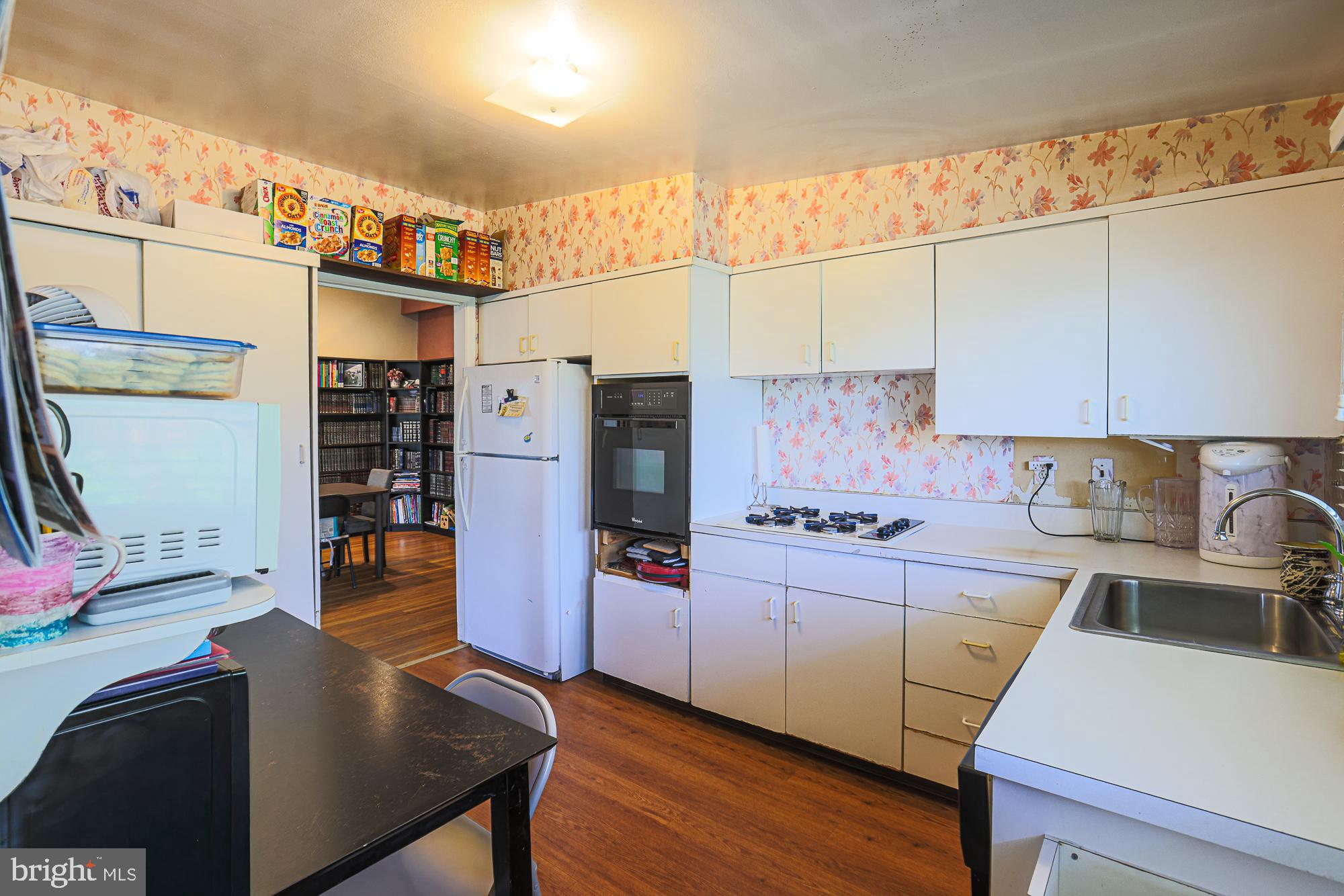 2451 Forest Green Road Baltimore, MD 21209 - Photo 15 of 32