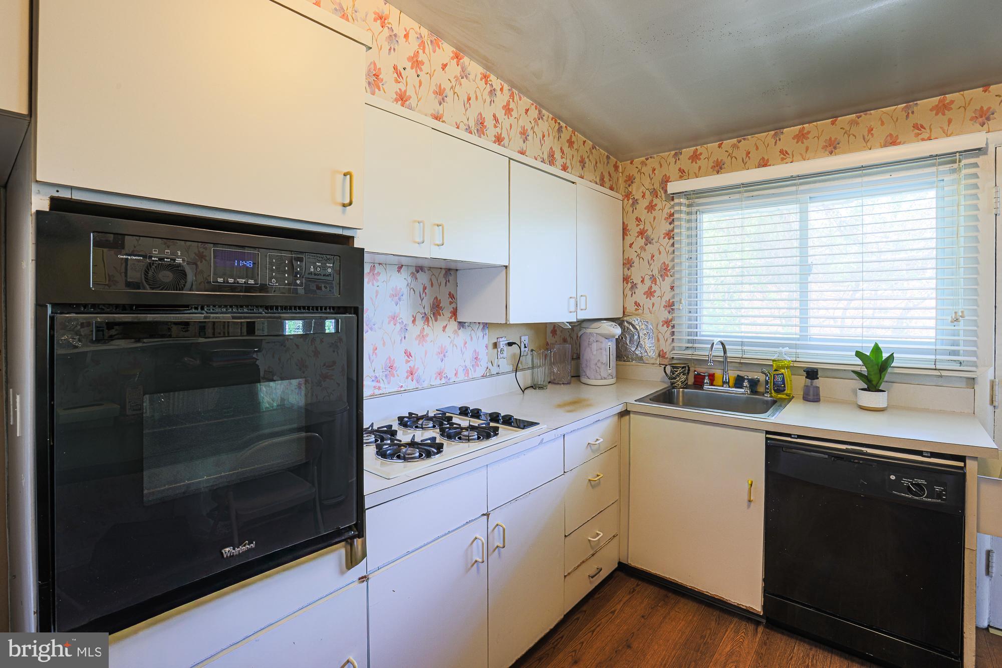 2451 Forest Green Road Baltimore, MD 21209 - Photo 17 of 32