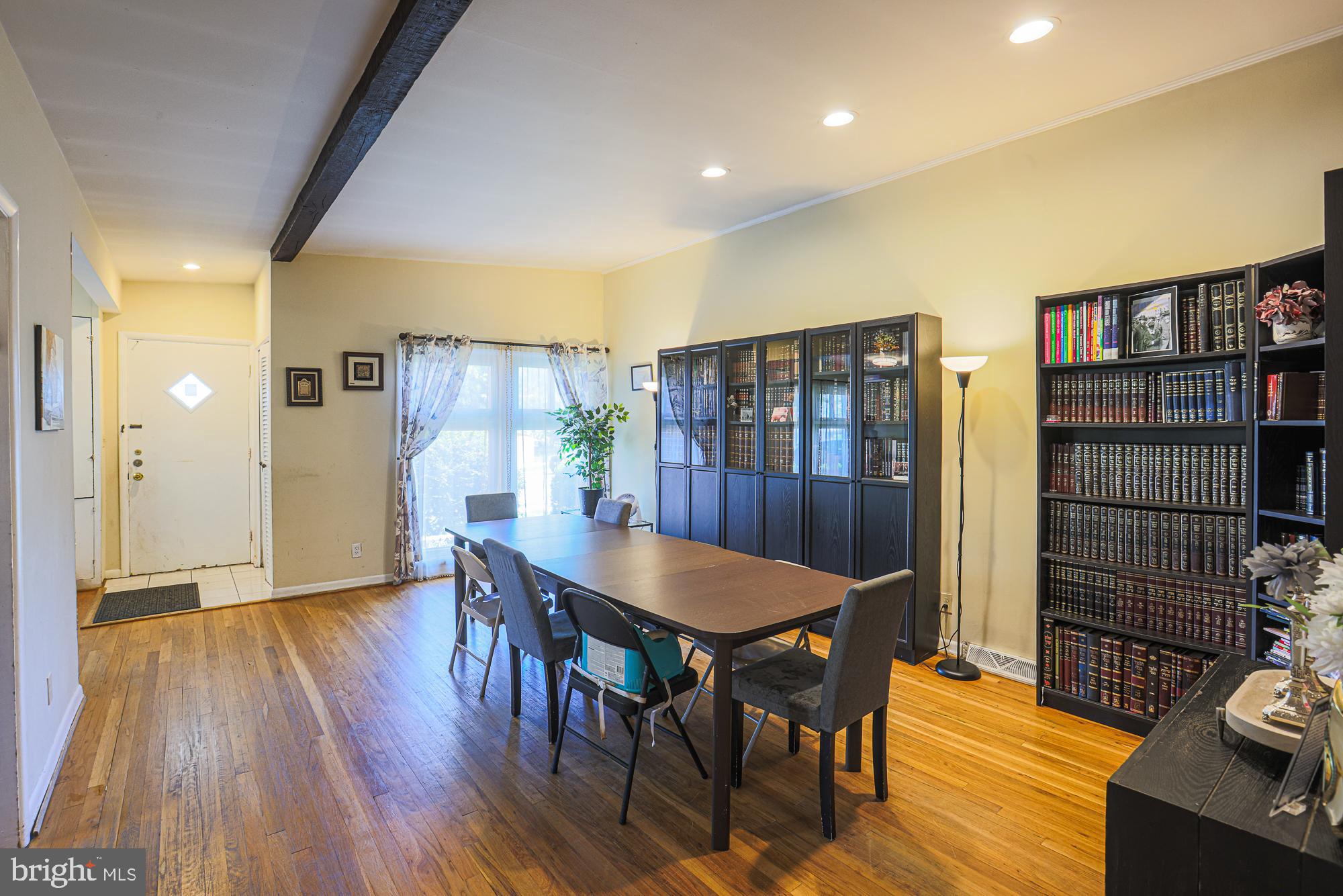 2451 Forest Green Road Baltimore, MD 21209 - Photo 9 of 32