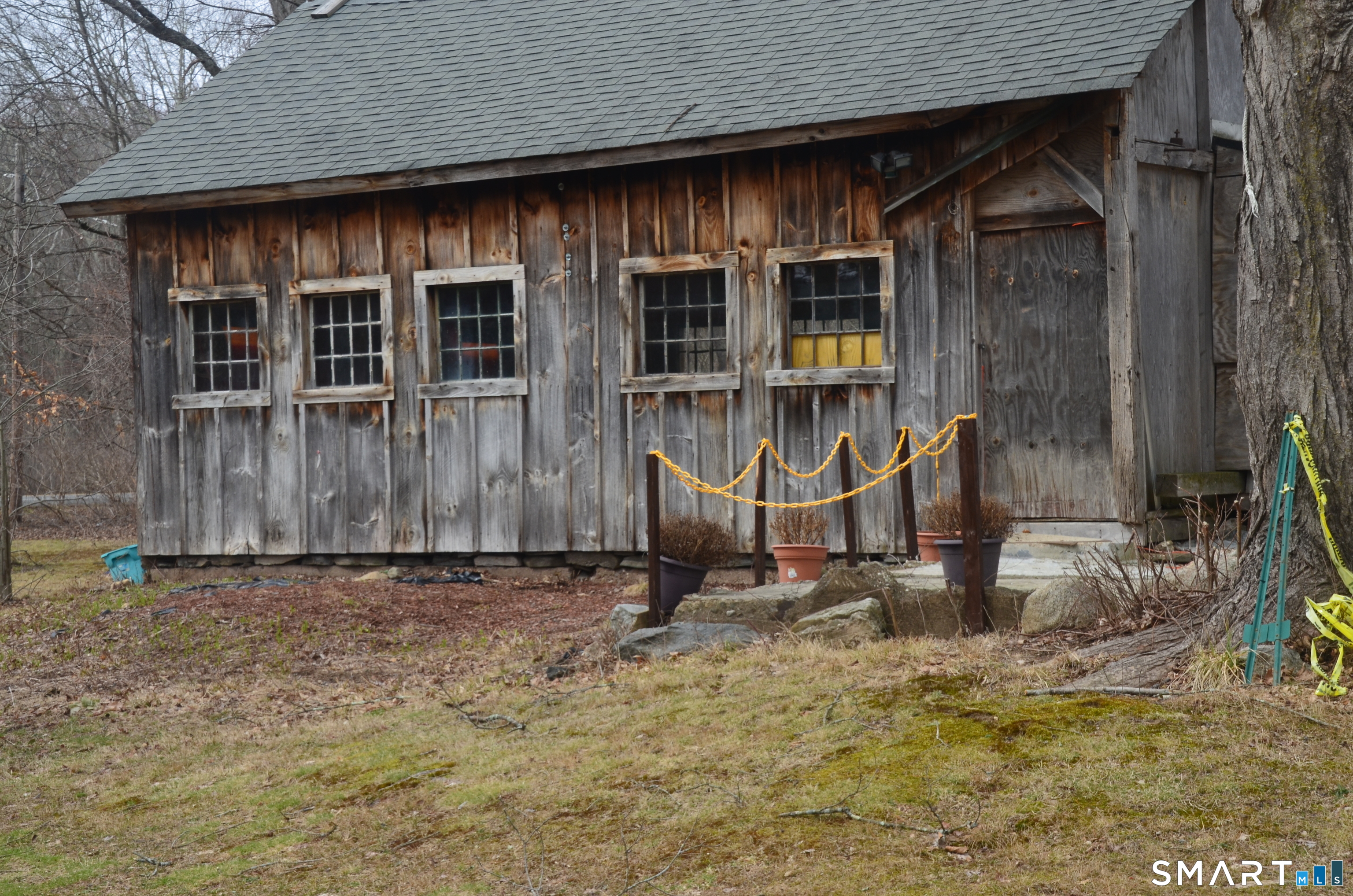 131 Highway 6 Andover, CT 06232 - Photo 7 of 12 a backyard of a house